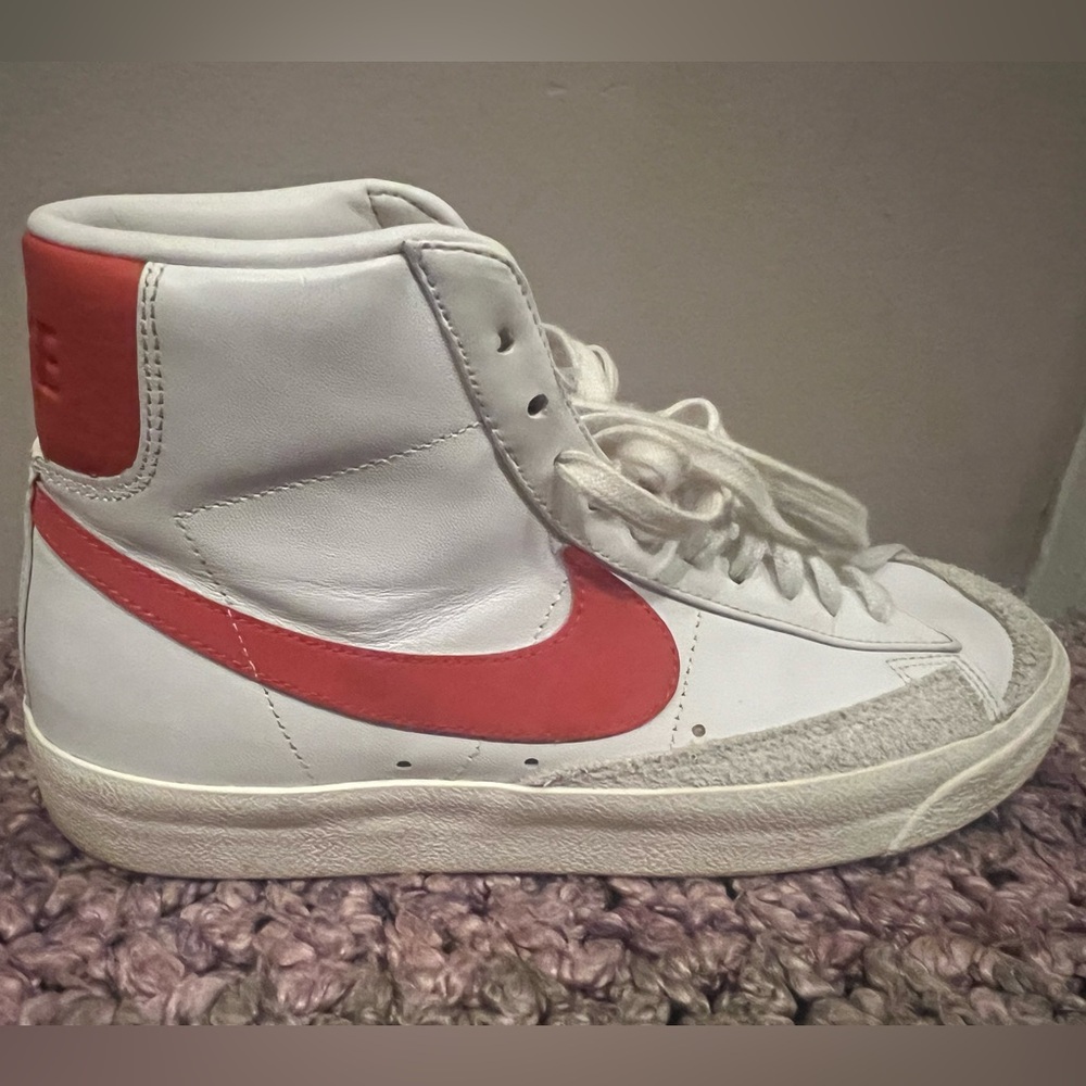 Nike Blazer Mid Sneaker Size 10